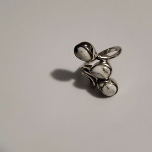 NWOT d'joy 925 Silver ring Size 6